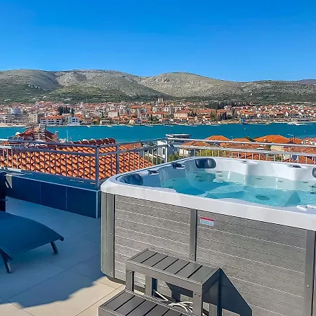 Апартаменты & Zaja *