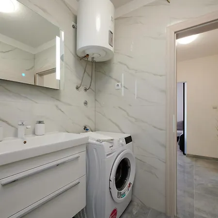 & Zaja Апартаменты Трогир