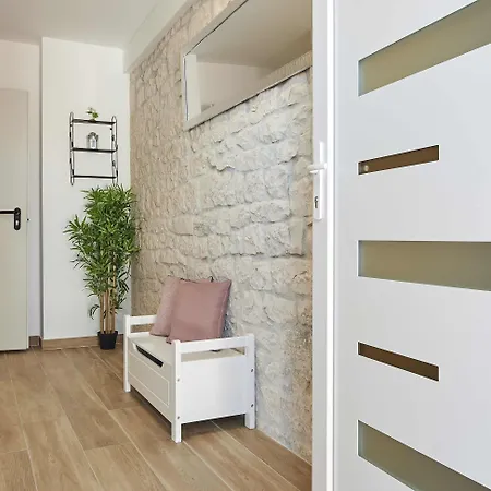 & Zaja Апартаменты Трогир