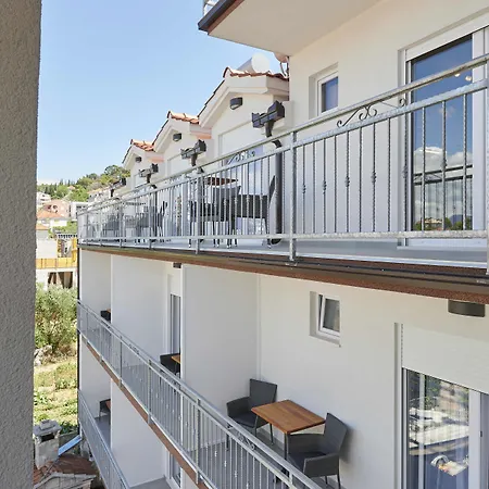 & Zaja Апартаменты Трогир