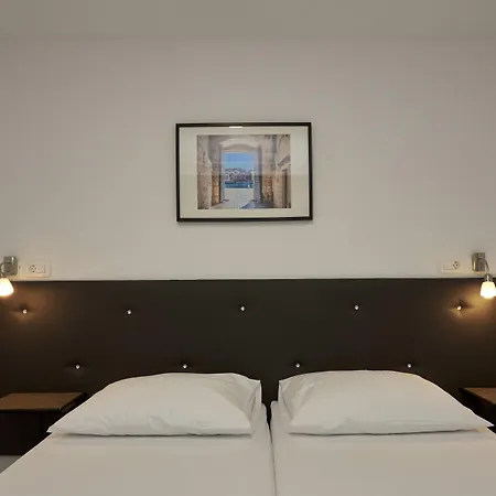 & Zaja Апартаменты Трогир