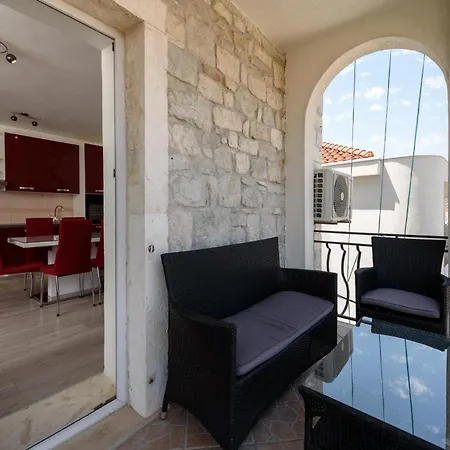 & Zaja Apartament *