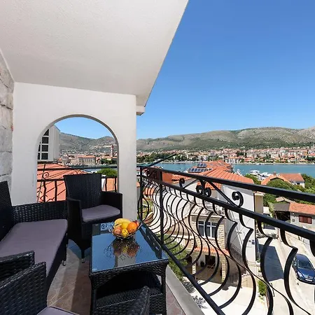 & Zaja Lejlighed Trogir